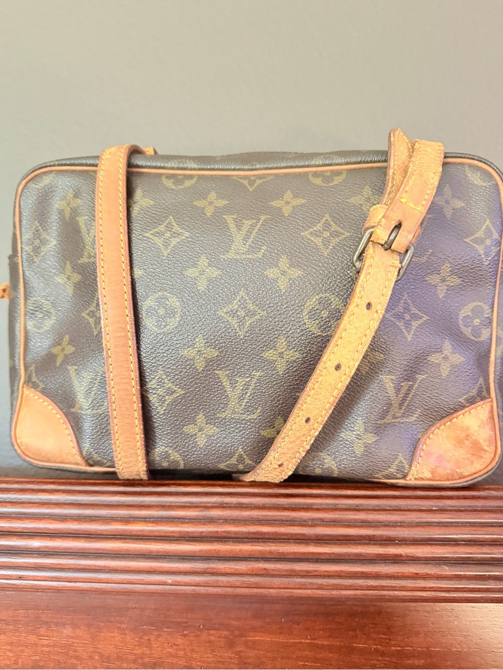 Louis Vuitton Brown Monogram Canvas Toiletry Pouch with Tan Trim - Picture 11 of 15